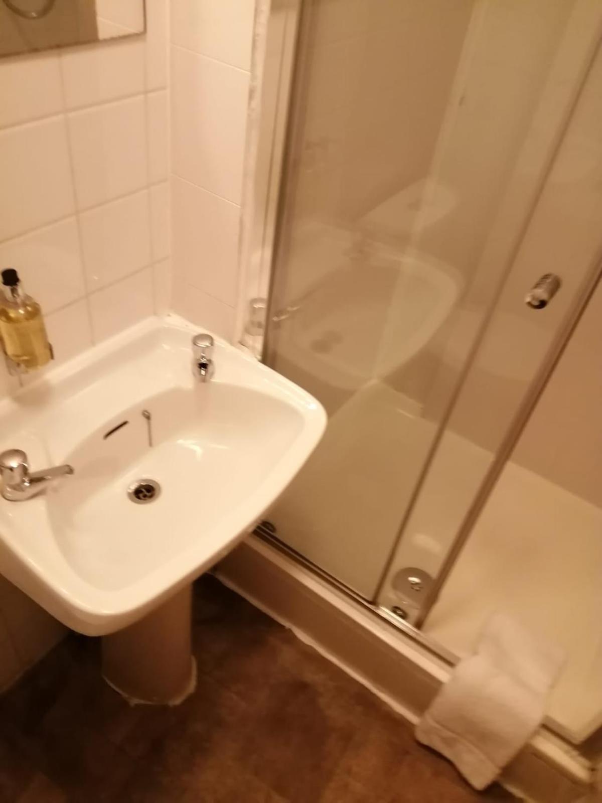 Single Room with Private External Bathroom